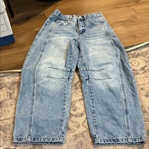 Acid wash barrel jeans Aaron and Amber